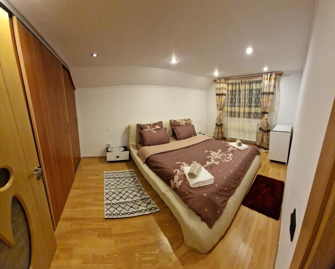 Ciprians' Home Sacele Bagian luar foto